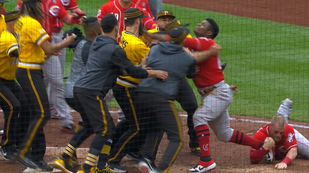 Reds, Pirates benches clear