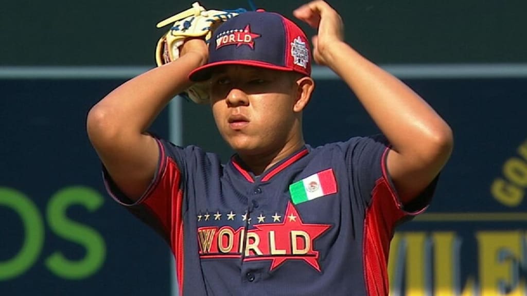 Julio Urias' case as MLB's top prospect