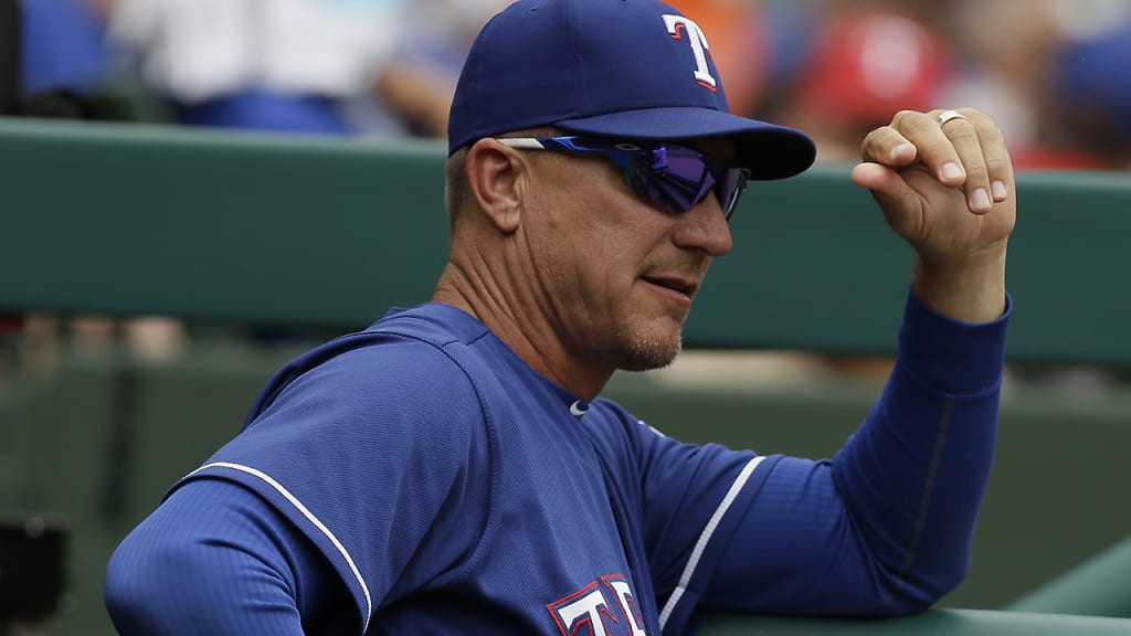 Rangers manager Jeff Banister spent nearly three decades with the Pirates' organization. (AP)