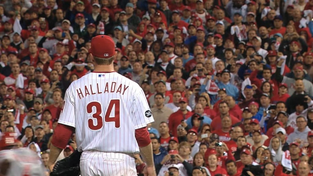 Phillies won't wear Halladay's number in 2018