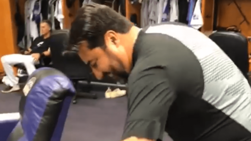 Gerardo Parra gave a sideline reporter a makeup lesson with some