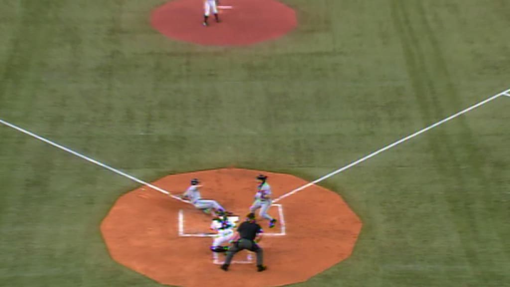 Sizemore steals home