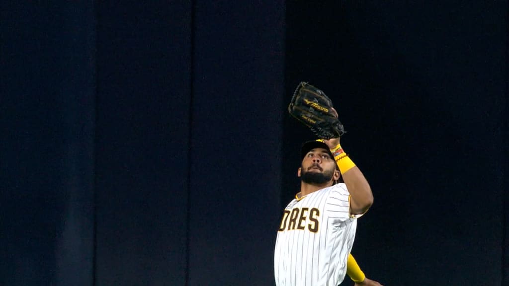 Fernando Tatis Jr.'s phenomenal defensive output has Padres fans calling  for prestigious accolade - Locking in that Platinum Glove