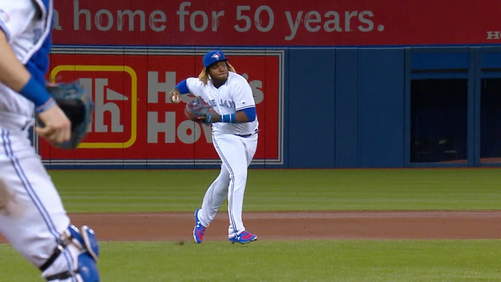 Vladimir Guerrero Jr.'s 1st MLB hit ignites Jays' walk-off win