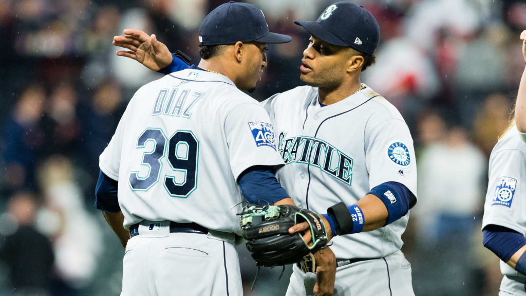 Robinson Canó y Edwin Díaz se pusieron la camisa de los Mets