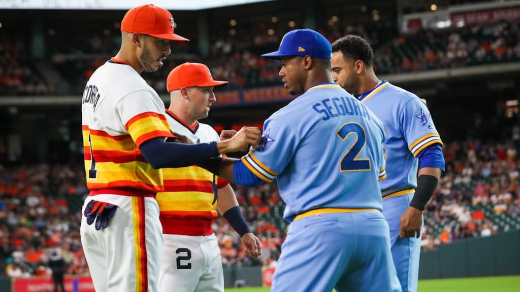 The Astros and Mariners turned the clock back to the '70s and the uniforms  were outstanding