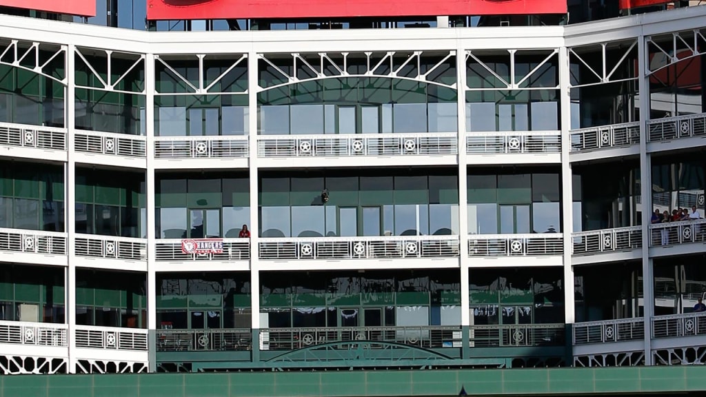 Globe Life Park hosts the 2017 Texas Rangers Fan Fest on Saturday. (Jim Cowsert/AP)
