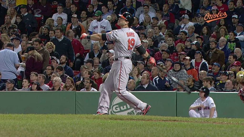 97-year-old fan awaits Fenway Park World Series clincher