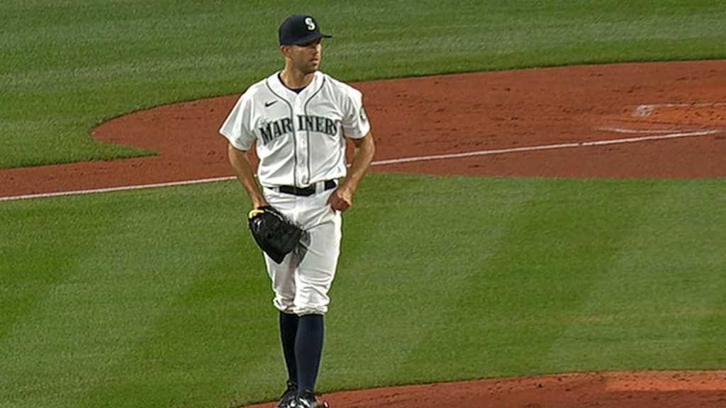 Tyler Anderson's strong start leads Mariners over A's