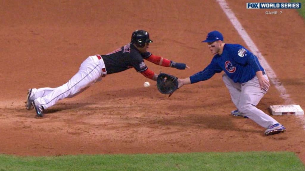 Yasiel Puig And Joey Votto Went Without Sleeves For Their Game Against The  Indians [PHOTOS]