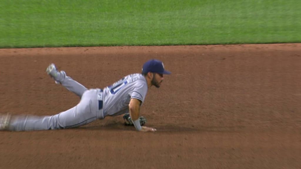 Asuaje's diving catch