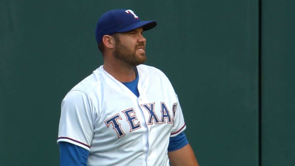 Texas Rangers first baseman Mitch Moreland healthy, playing