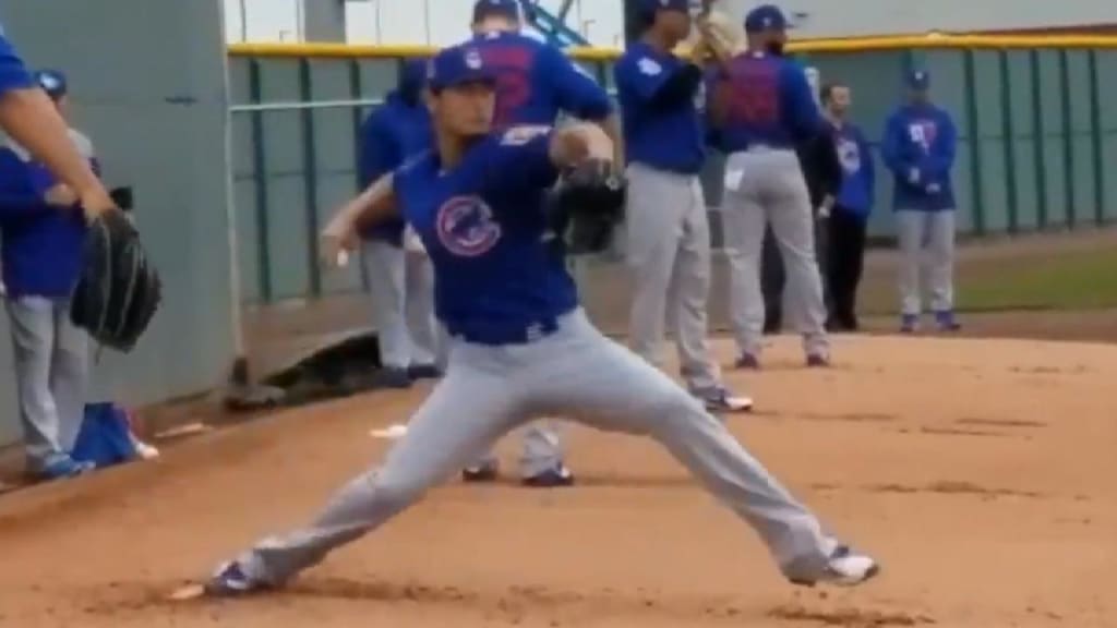 Darvish throws in a Cubs uniform