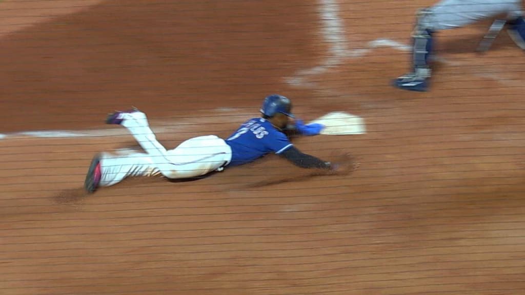 DeShields speeds home from first