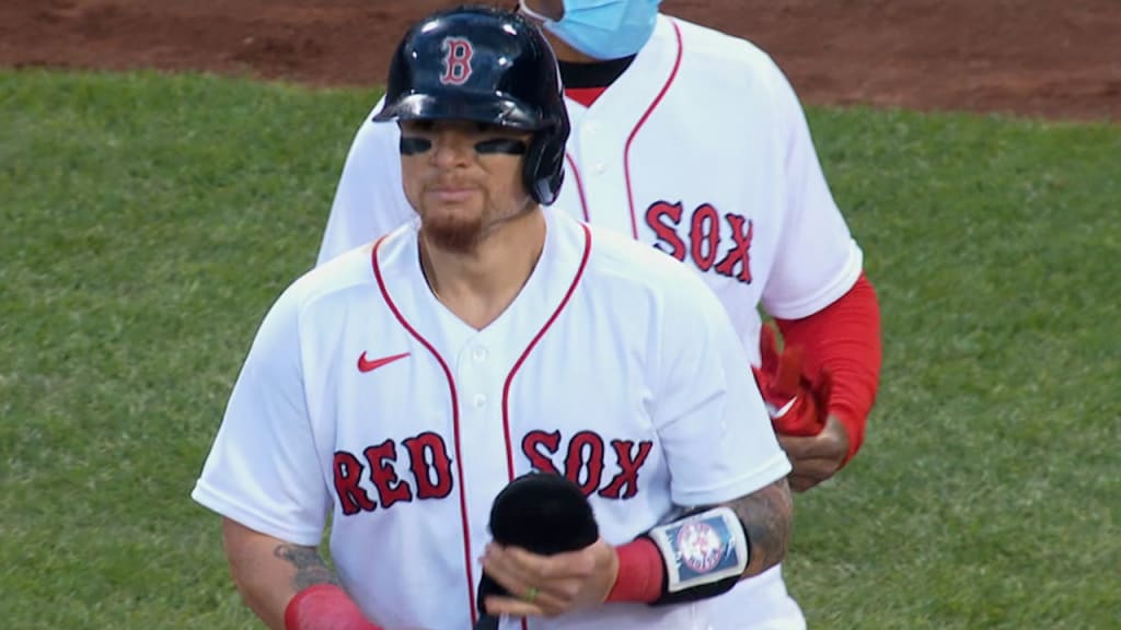 Red Sox rally late to beat Guardians, end skid