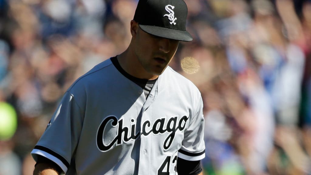 Dan Jennings took the loss on Wednesday in Seattle as the White Sox lost a late lead. (AP)