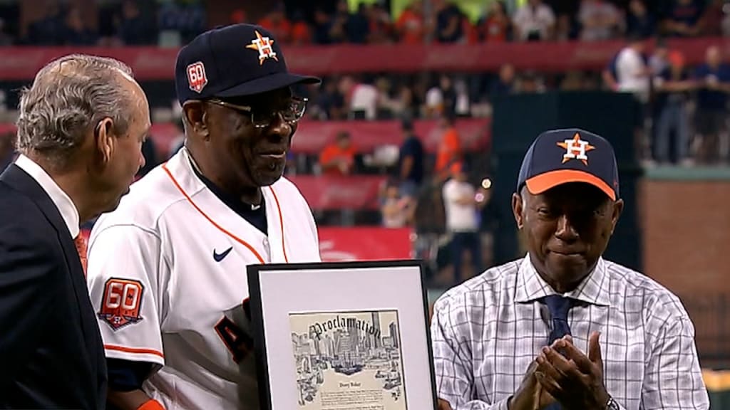 Dusty Baker honored by MD Anderson Cancer Center, more than $1.5