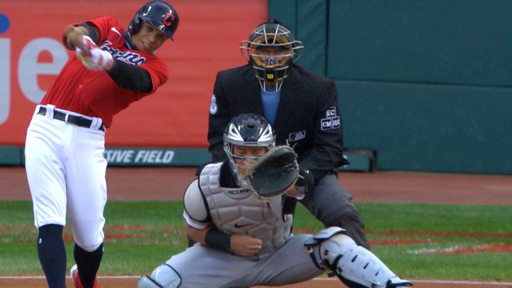 Ramírez, Indians clinch playoff spot with 5-3 win over WSox