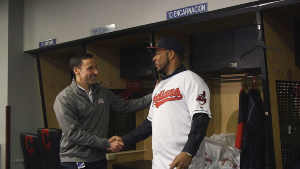 Tribe teammates attend Edwin Encarnacion's wedding