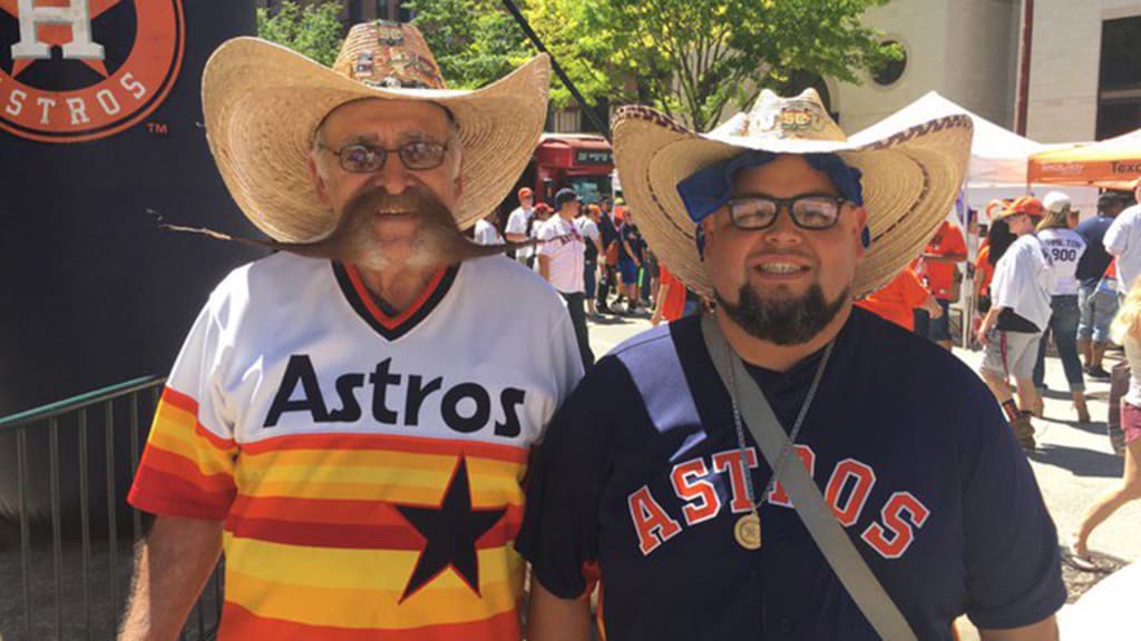 Astros fans mourn mustached super-fan Valentin Jalomo - Our Esquina