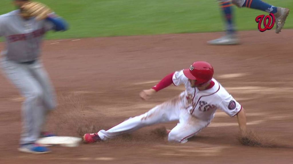 Turner breaks Nats SB record