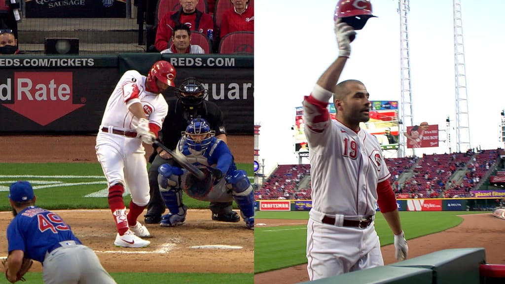 Eugenio Suarez interferes in Miller Park's Sausage Race