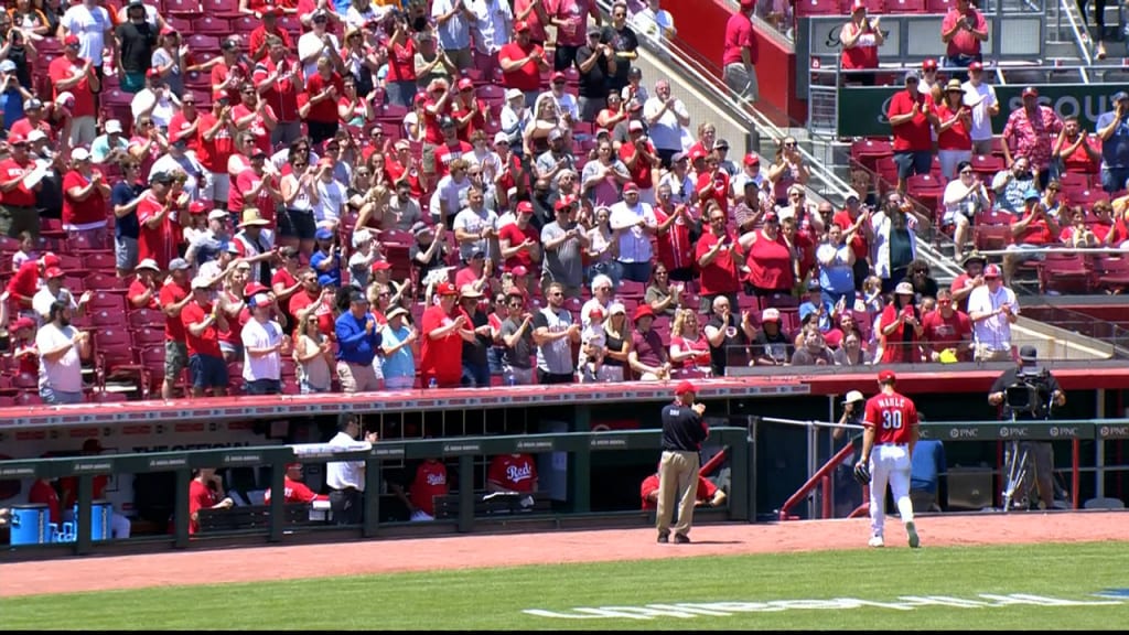 Reds bullpen loses Hunter Greene's no-hit bid vs Cubs in 8th