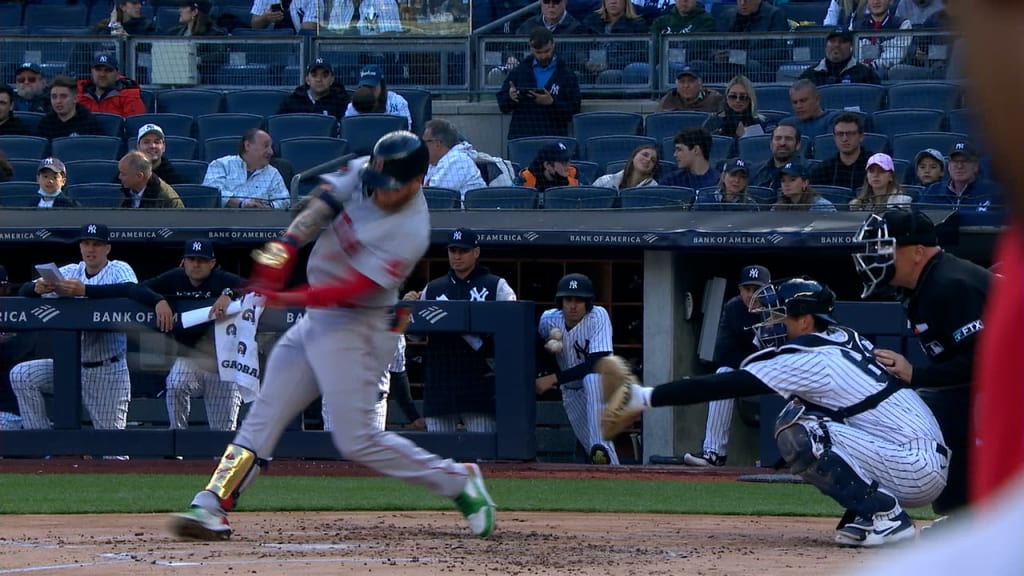 Alex Verdugo gives it to fans after HR in Bronx