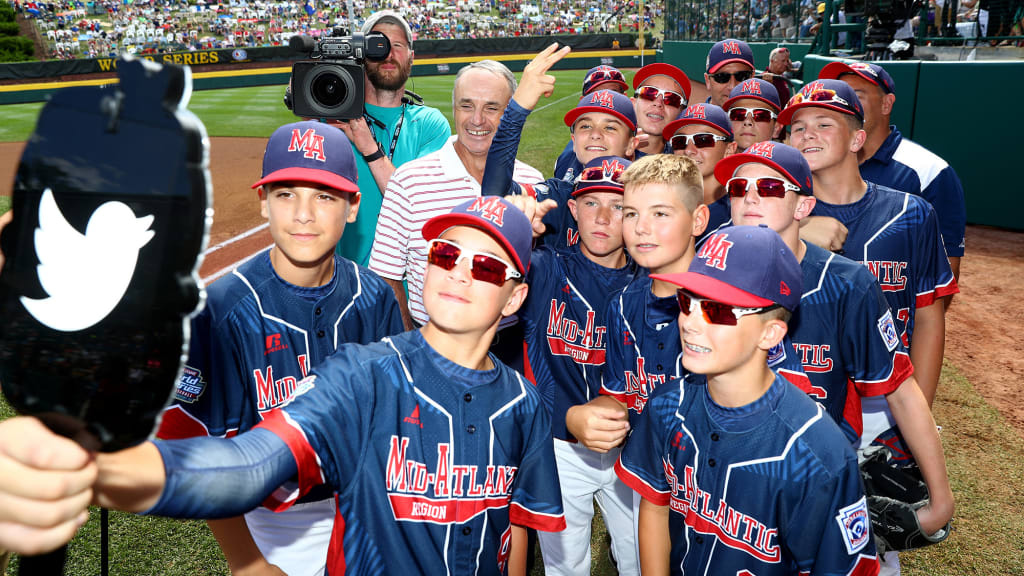 Commissioner Manfred visited with the eventual Little League World Series champs at Lamade Stadium in Williamsport, Penn., in August. (Alex Trautwig/MLB Photos)