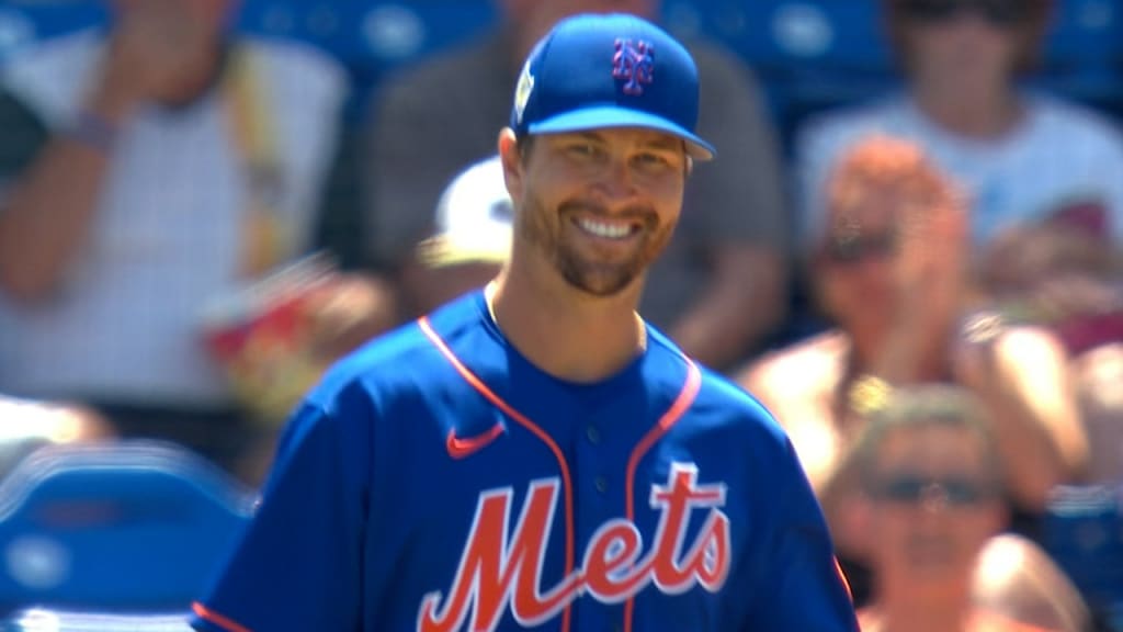 Anthony DiComo on X: Here's short-haired Jacob deGrom at Mets camp  Tuesday. (And, yes, he says it's staying that way.)   / X