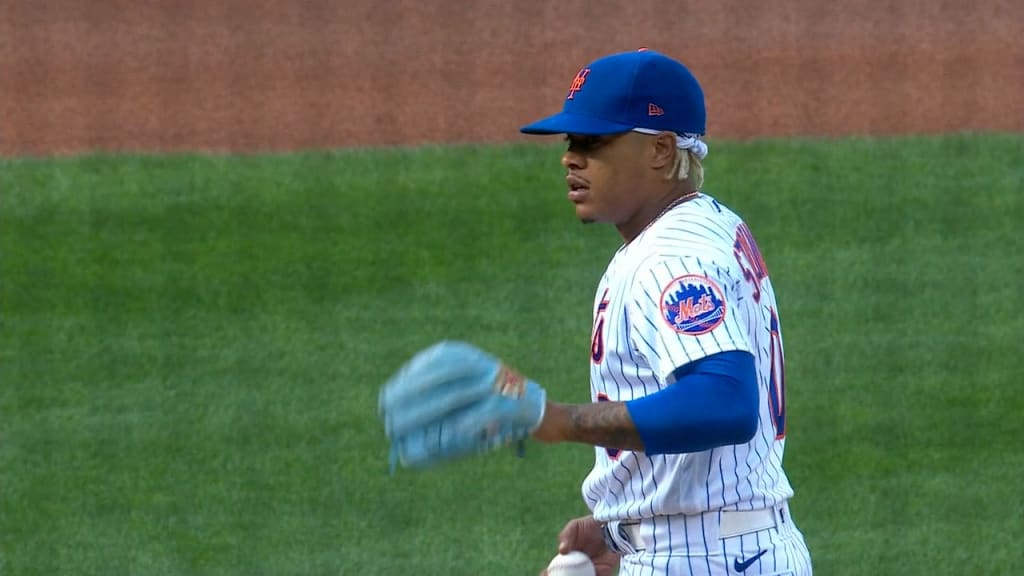 Marcus Stroman steals, pitches Mets to win in Game 1
