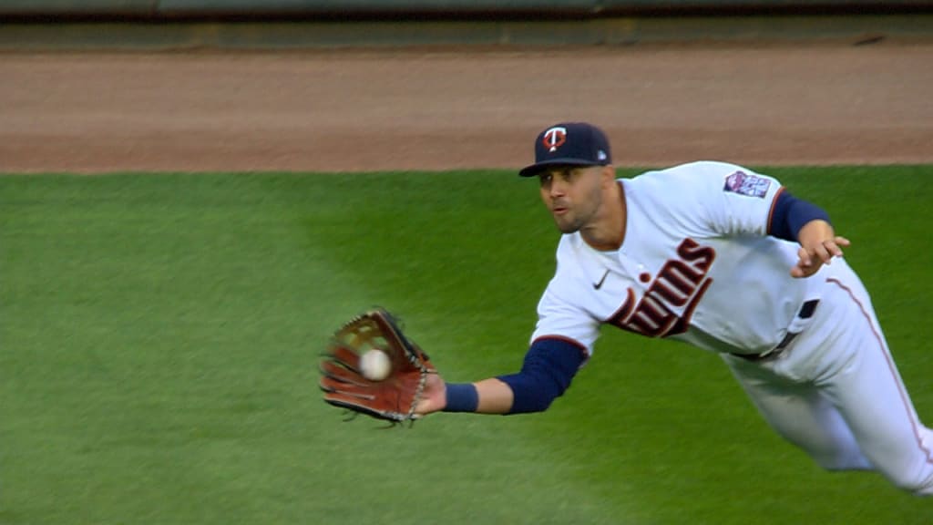 Alex Kirilloff's diving grab