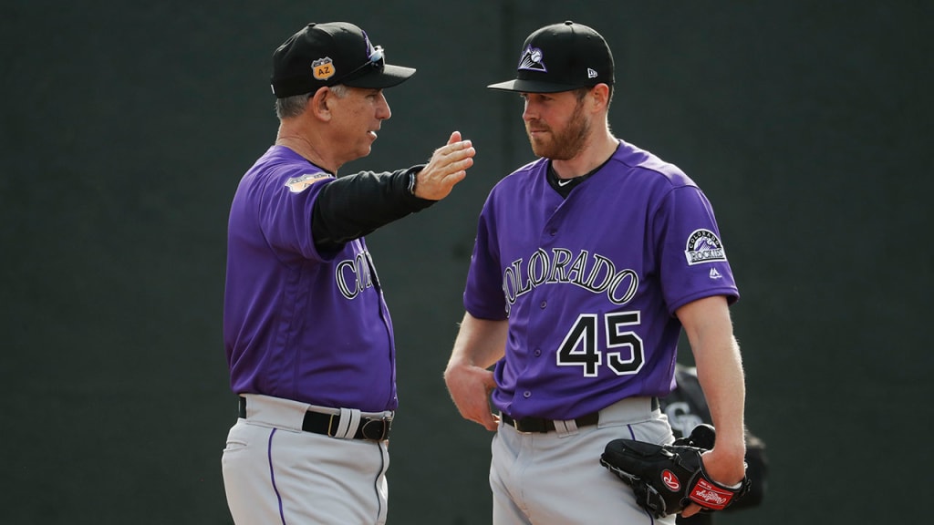 Scott Oberg needed just 11 pitches to throw a perfect fifth inning in an 8-7 loss to the Angels. (AP)