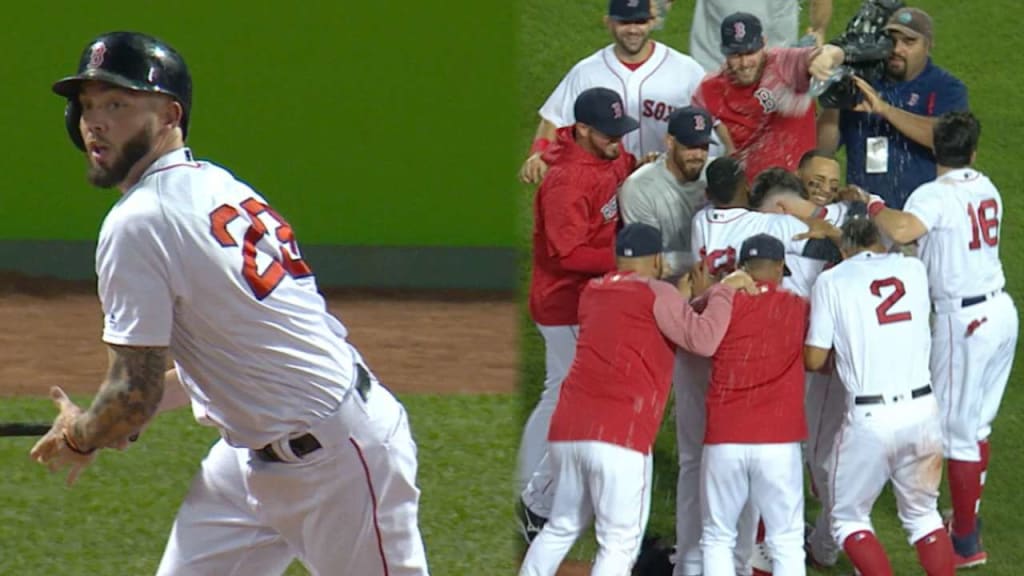 Swihart's walk-off 2B in 13th
