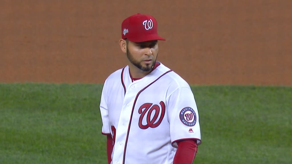 Nationals' Juan Soto, Cardinals' Miles Mikolas have tense at-bat in NLCS  Game 1 