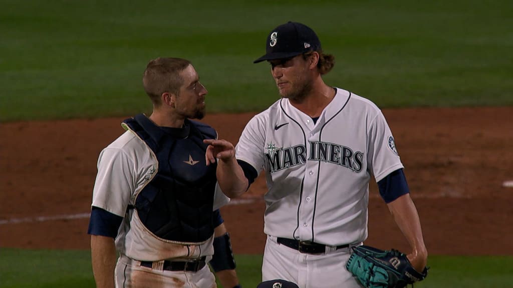 Paul Sewald sticks with 'simple' approach to anchor Mariners bullpen