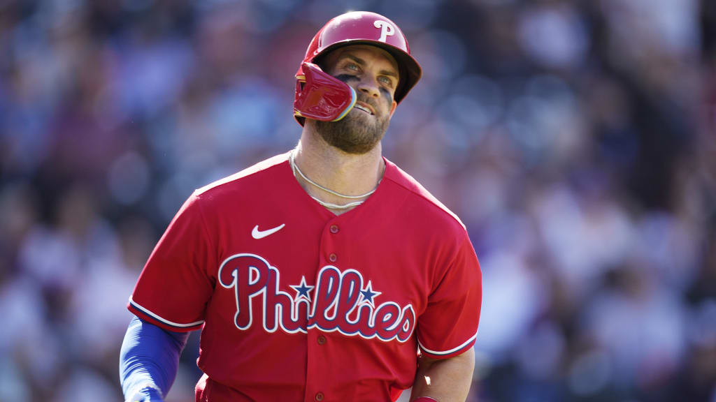 Phillies' Bryce Harper Injures Right Elbow on Throw Home