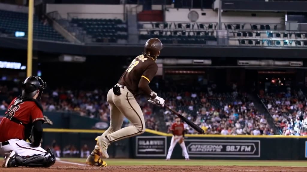 Column: Fernando Tatis Jr.'s right-field defense fun to watch