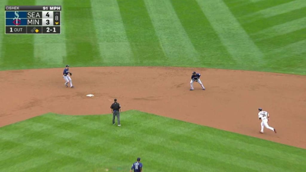 Cishek induces key double play