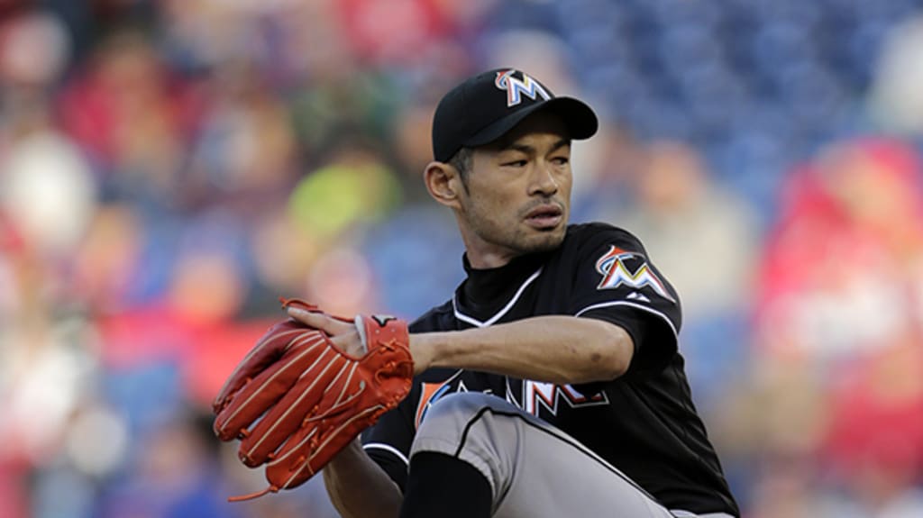 Photos: Ichiro pitches in majors for first time – Sun Sentinel