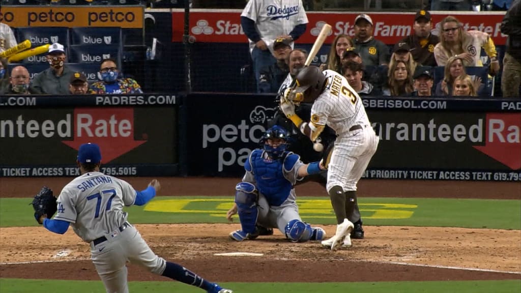 Benches clear in the 10th