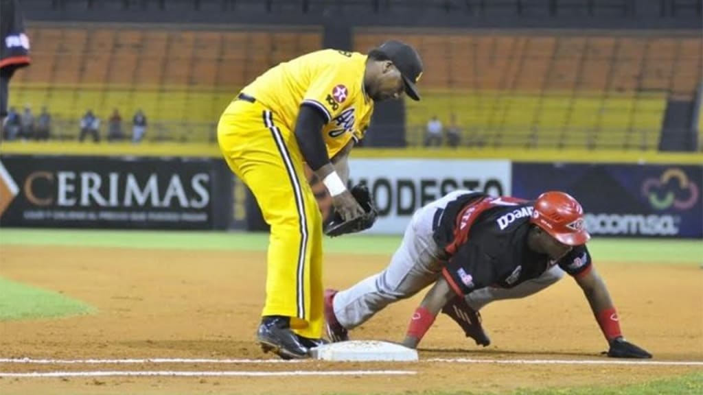 Leones salen de mala racha al vencer a las Águilas en Dominicana