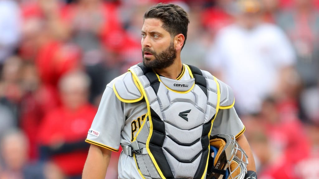 Pittsburgh Pirates would do well to extend Francisco Cervelli