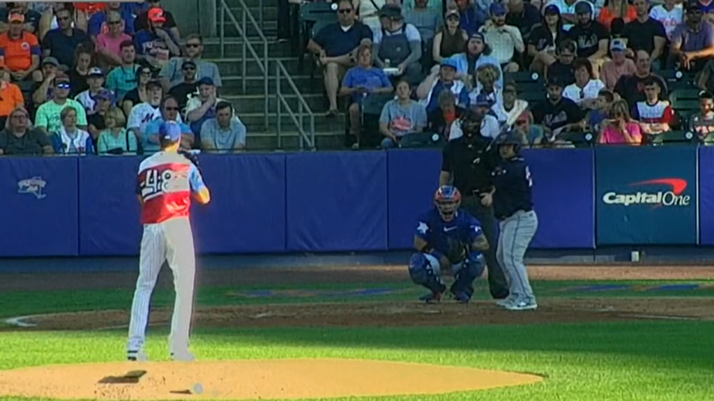 Jacob deGrom fans 4 for 'Cuse