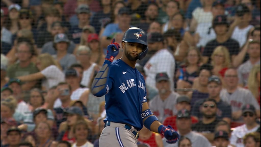 Blue Jays turn a double play, 04/25/2022