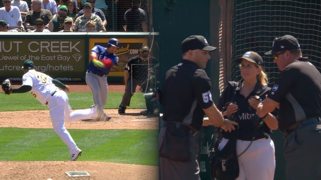 Vendor catches foul ball in beer bucket 