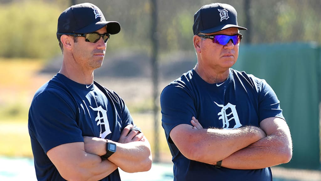 Tigers manager Brad Ausmus and pitching coach Rich Dubee oversee a recent workout in Lakeland, Fla.