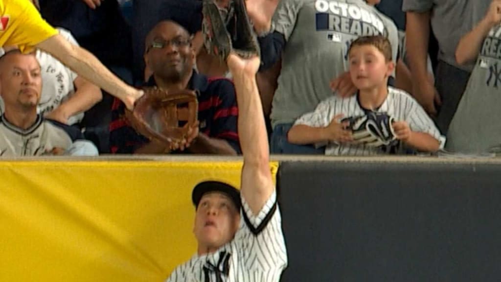 Judge robs a home run in the 6th