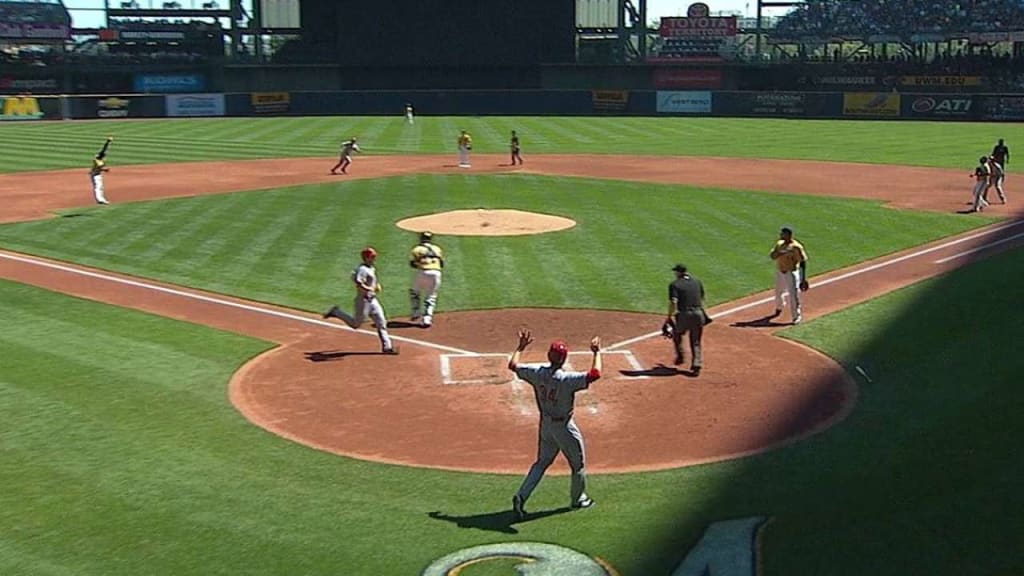 Bronson Arroyo -- Game-Used Jersey -- First Start @ Great American Ball  Park in 2017 -- Arroyo's Final Major League Season -- Brewers vs. Reds on  April 13, 2017