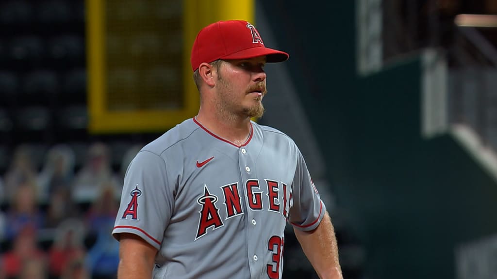 Home Runs by Trout, Walsh Power Angels Past Rangers 6-2